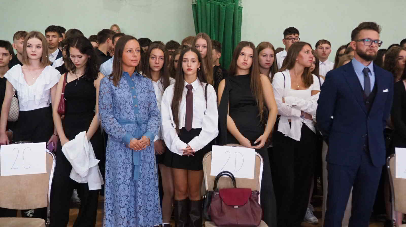 Zdjęcie Rozp roku 2025-2026 (27)f540feea-899e-4447-bcab-8a2e7fe3573d.jpeg w galerii Uroczyste rozpoczęcie roku szkolnego 2025/2026